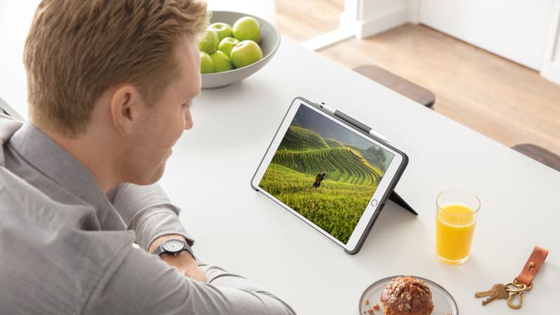 Logitech Combo Touch for iPad 7th/8th/9th generation