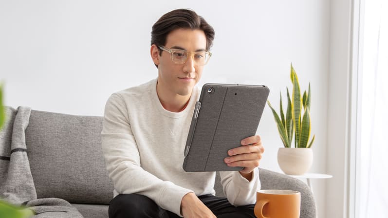 Logitech Combo Touch for iPad 7th/8th/9th generation