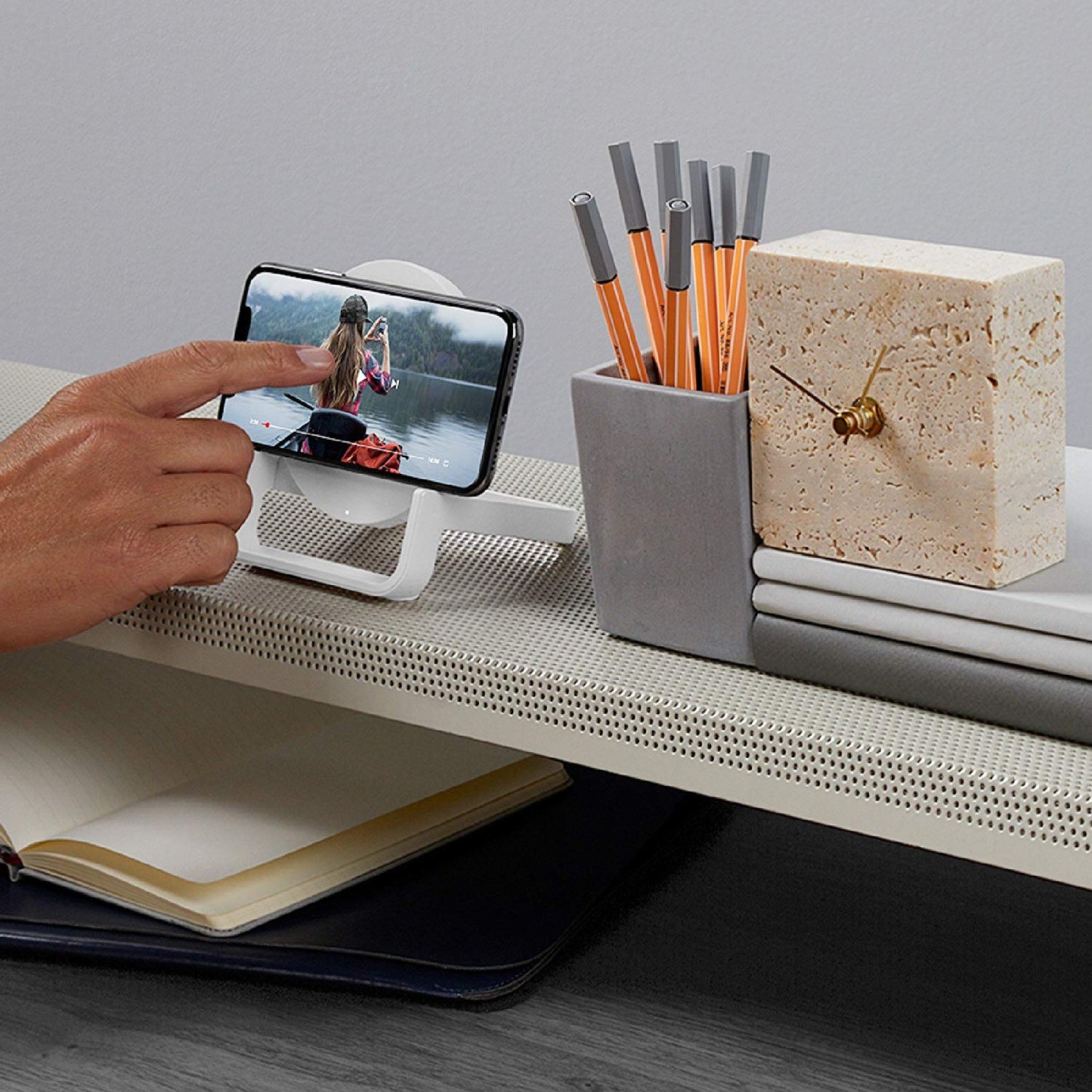 Belkin Boost Up Wireless Charging Stand - White