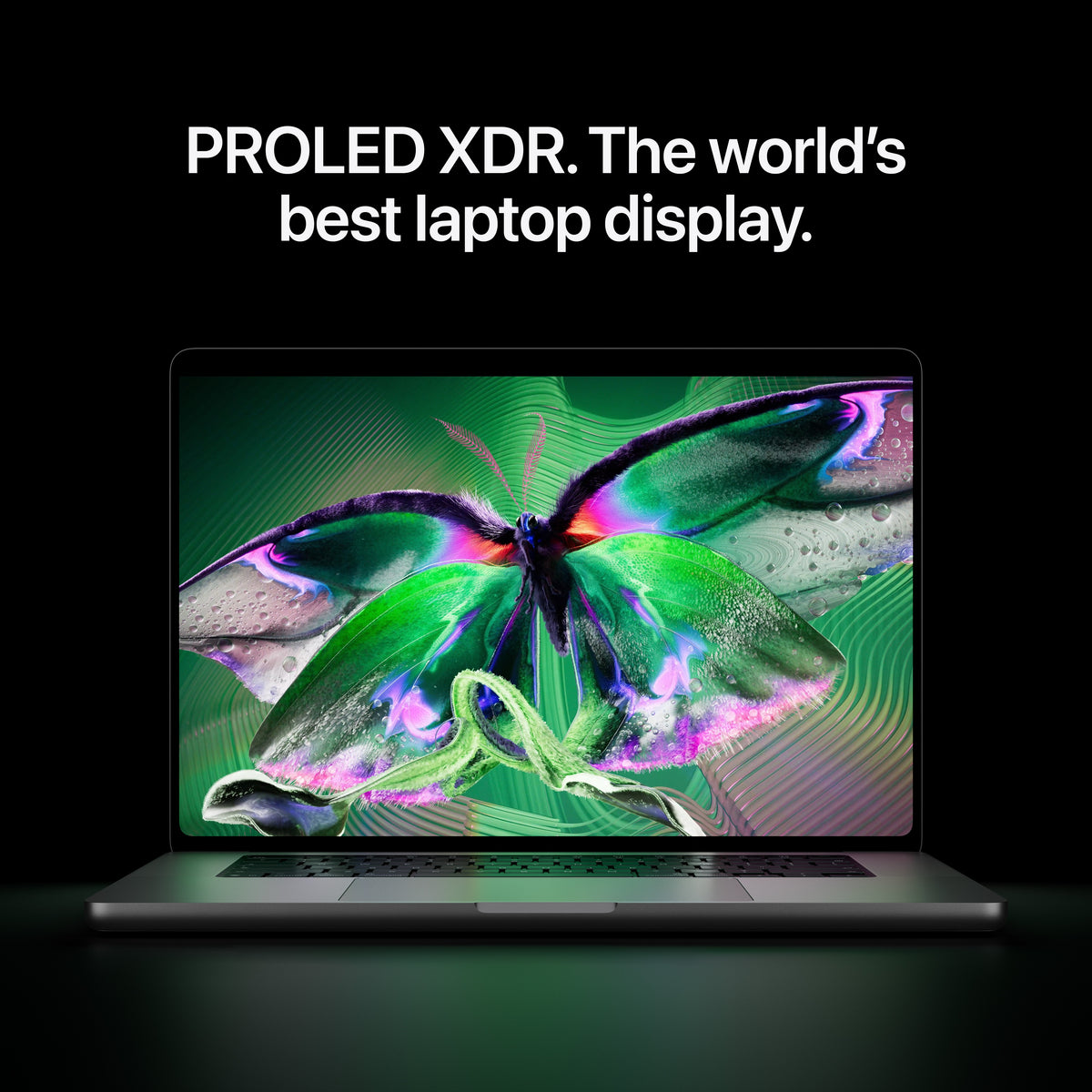 MacBook_Pro_PROLED_XDR_Display_14-in_M5_Max_Silver_PDP_Image_Position_3__en-WW