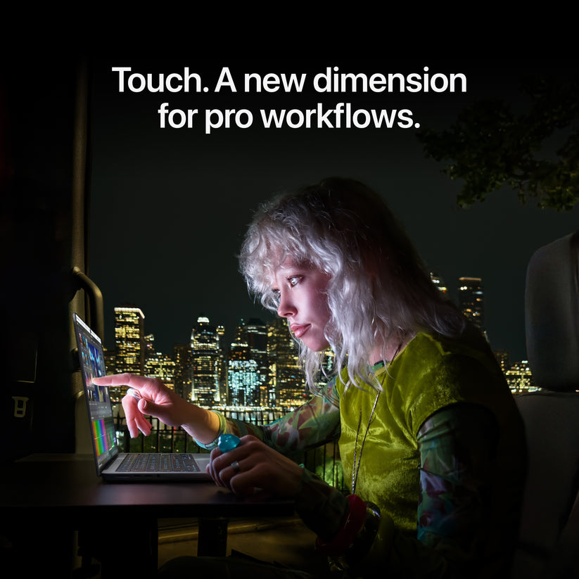 MacBook_Pro_PROLED_XDR_Display_14-in_M5_Max_Silver_PDP_Image_Position_4__en-WW